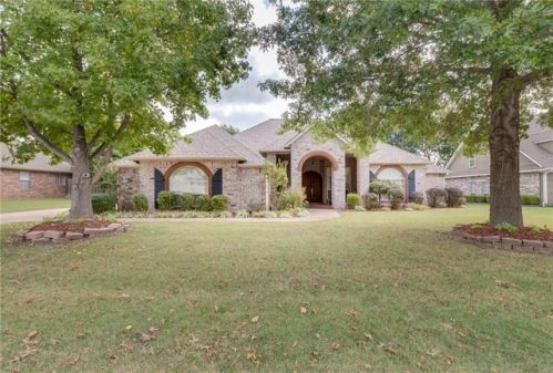 3350 Picadilly Ln, Fayetteville, AR 72703-3792