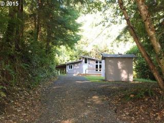 83362 Parkway Dr, Florence OR  97439-8319 exterior