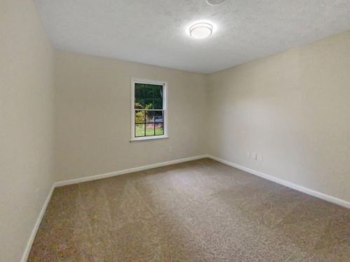 548 Knollwood Dr, Stockbridge GA  30281-2018 exterior