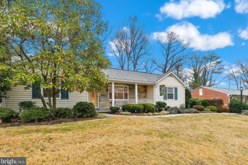 322 Northwest Dr, Silver Spring MD 20901-1431 exterior