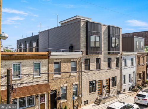 2459 Gaul St, Philadelphia PA  19125-3022 exterior