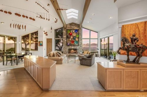 630 Rancho Oaks Dr, San Luis Obispo, CA 93401-8107