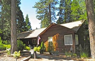 4619 Deerhaven Ln, Dunsmuir, CA 96025-1927
