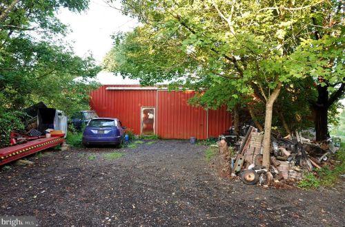 39597 Wenner Rd, Lovettsville, VA 20180-1835