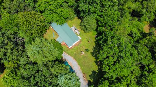 183 Friendly Ln, Fry, GA 30555-1805