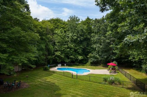 76 Maple St, Old Bridge, NJ 08857-2932