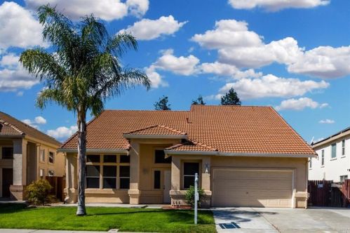905 Cashel Cir, Vacaville, CA 95688-8573