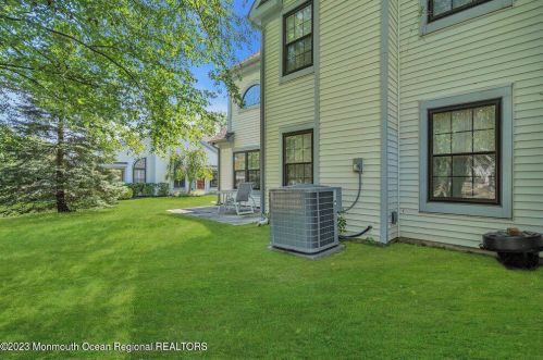 178 Old Orch Ln, Tinton Falls NJ 07712-2570 exterior