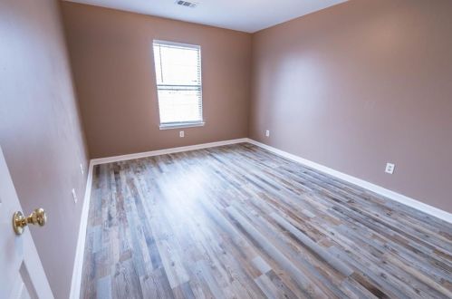 6737 Biscayne Blvd, Rex GA 30273-2244 exterior