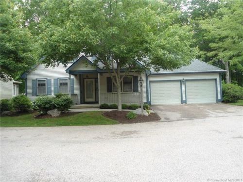 6 Carlisle Ln, Niantic CT  06357-1249 exterior