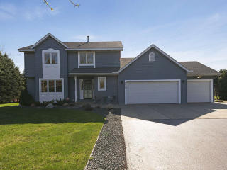 4812 Crown Ln, Saint Paul, MN 55129-8900