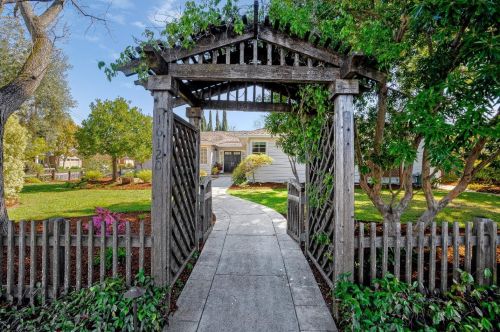 16120 Azalea Way, Los Gatos, CA 95032-3620