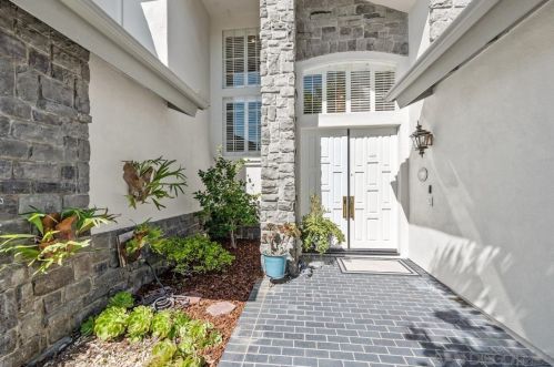 1597 Parkview Dr, Vista CA  92081-8750 exterior