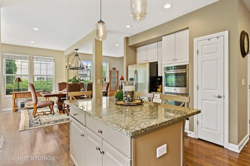 470 Muirfield Ln, Bannockburn IL  60015-3880 exterior
