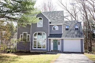49 Alderwood Dr, Stratham, NH 03885-4213