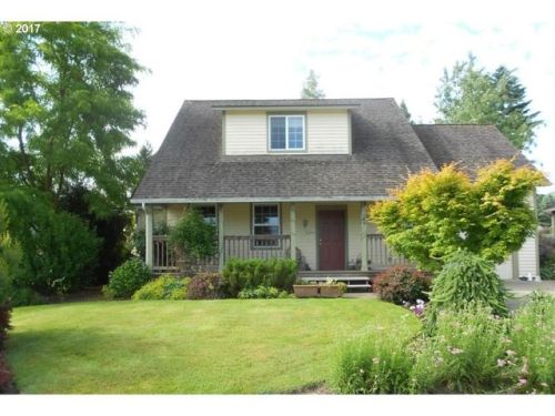 520 Madison St, Carlton, OR 97111-9663