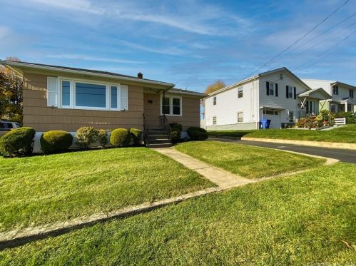 58 Hutchinson St, Waterbury, CT 06708-4513