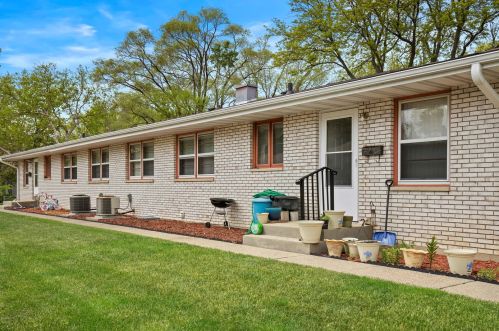 3224 Darwood Dr, Rockford, IL 61101-2726