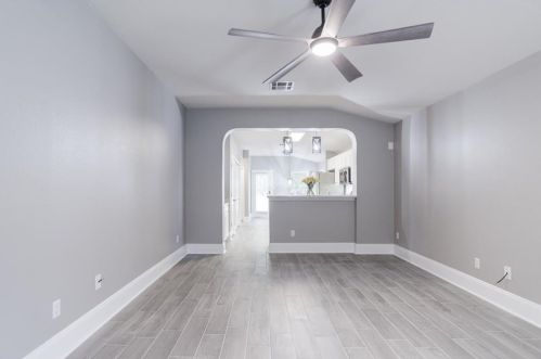 116 Teasley, Uhland TX  78640-4314 exterior