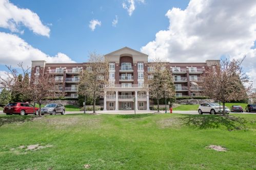 7011 Touhy Ave, Niles IL  60714-4354 exterior