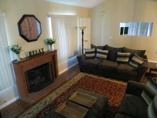 920 Lamark Ln, Anaheim CA  92802-3423 exterior