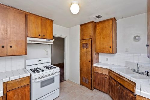 4123 Dwight Ave, Riverside CA  92507-5255 exterior