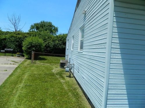 1200 Russell Ave, Springfield, OH 45506-2947