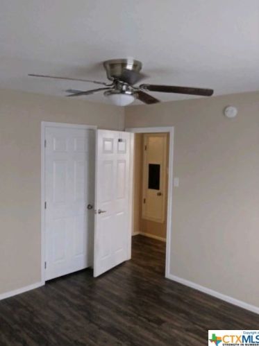 1120 King St, Seguin TX  78155-3823 exterior