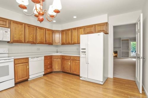 10 Lambert Cmn, Wilton, CT 06897-4535