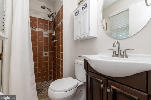 185 Berrywood Dr, Severna Park MD 21146-2030 exterior