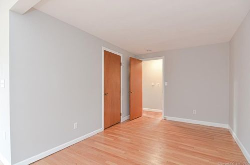 4 Clark Pl, Quaker Hill CT  06375-1204 exterior