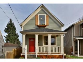 8734 Fiske Ave, Portland OR  97203-3535 exterior