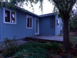 385 Delmar Dr, West Stayton OR  97325-8901 exterior