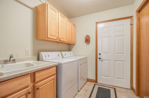 55384 Falling Water Dr, Elkhart IN  46514-0074 exterior