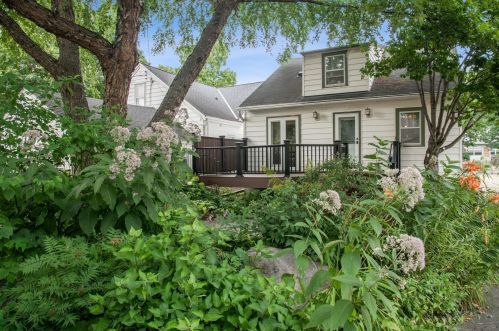 1422 Hewitt Ave, Saint Paul MN  55104-1309 exterior