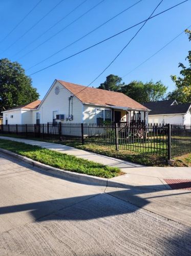 2350 Douglas Ave, Dallas, TX 75219-2434