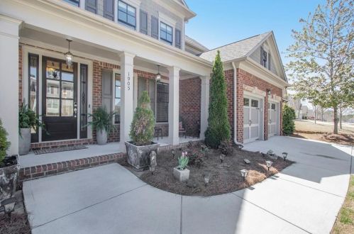 1905 Stone Bridge Ln, Marietta, GA 30064-4764
