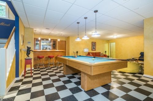 51 Woodland Rd, Dover NJ  07869-4135 exterior