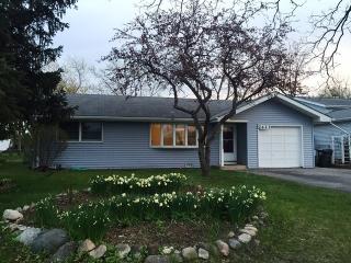 2423 Sand Lake Rd, Third Lake, IL 60046