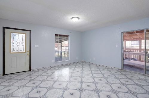 6601 Clubway Ln, Austin, TX 78745-3795