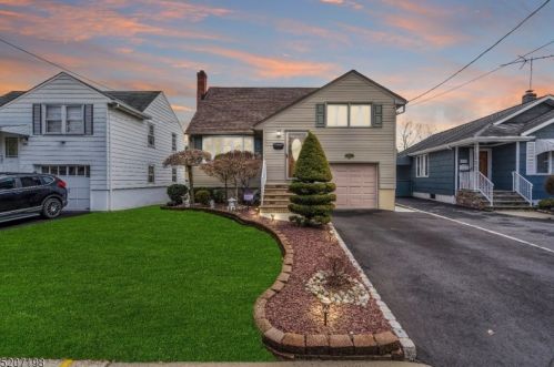 1453 Lambert St, Rahway, NJ 07065-2022