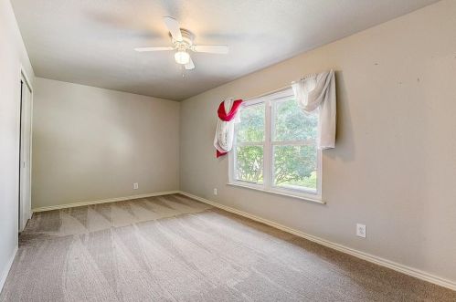 1521 Lindby Dr, Lewisville TX  75028-3624 exterior