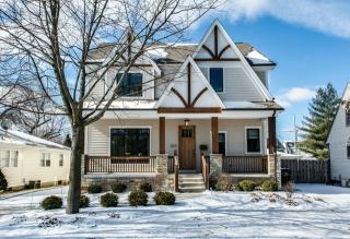 815 Loomis St, Naperville, IL 60540-7408