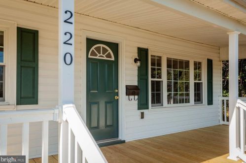220 8th Ave, Richmond National Battlefiel, VA 22835-1525