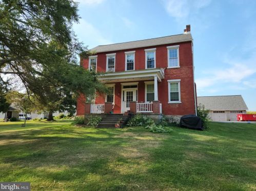 750 Summit Dr, Lancaster PA  17601-1152 exterior