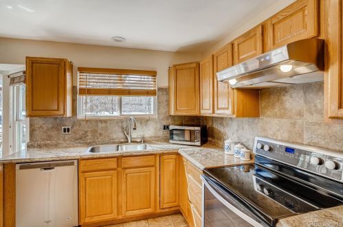 21172 Ida Ave, Denver CO 80015-3304 exterior