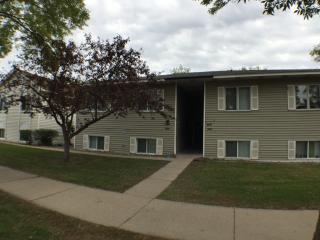 800 9th Ave, Minneapolis MN  55414-1311 exterior
