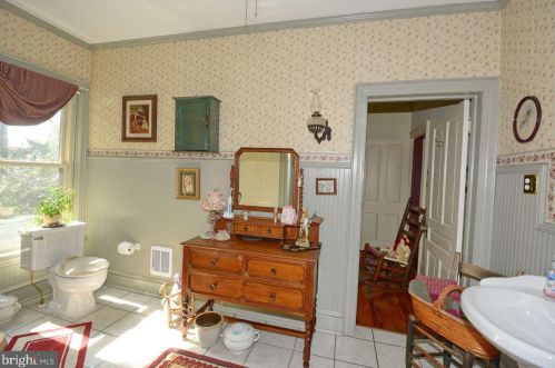 501 Baer Ave, Hanover PA 17331-2703 exterior