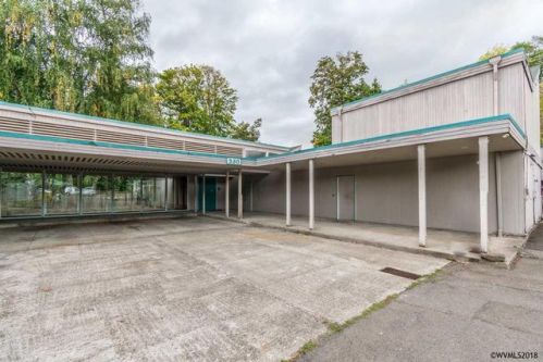 530 Carlson Dr, Lebanon, OR 97355-4463