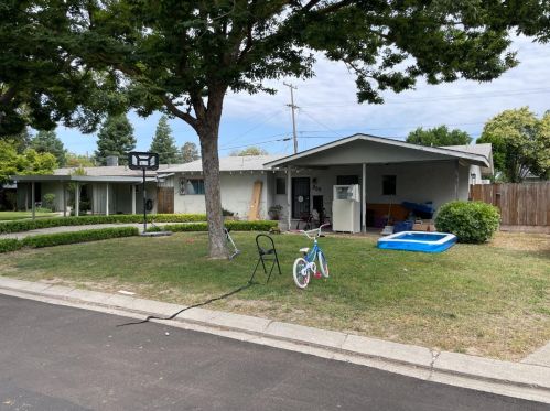 809 Whittier Ave, Modesto, CA 95350-3040